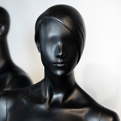 Mannequin femme, tête et cheveux sculptés - Black Friday-1