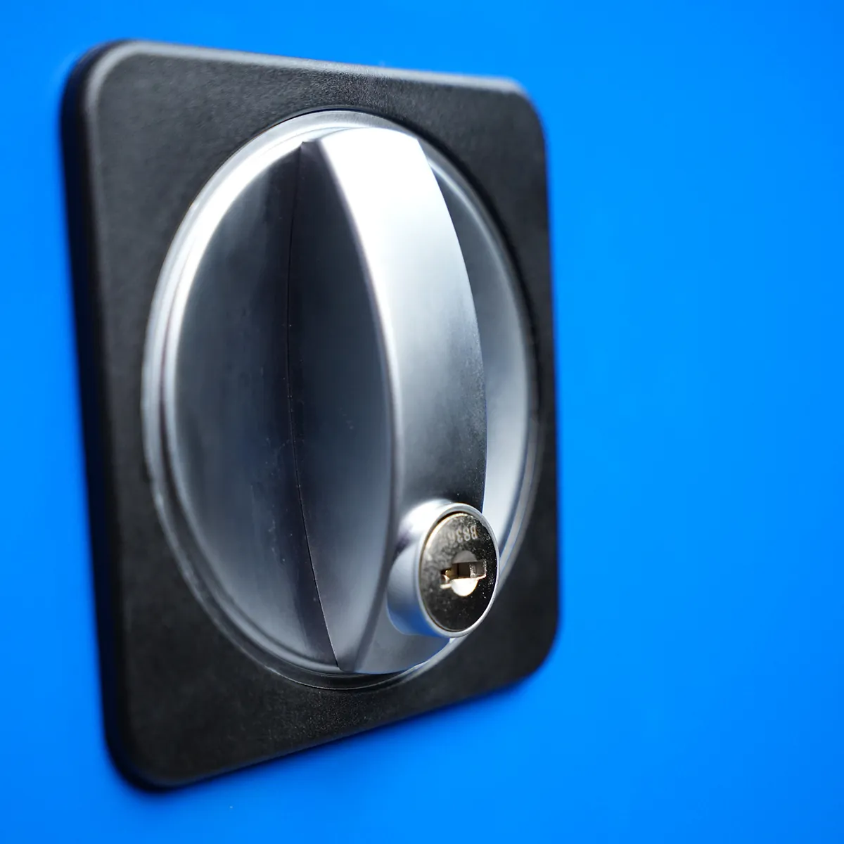 Vestiaire atelier multicasier 2 portes - Vestiaires-6