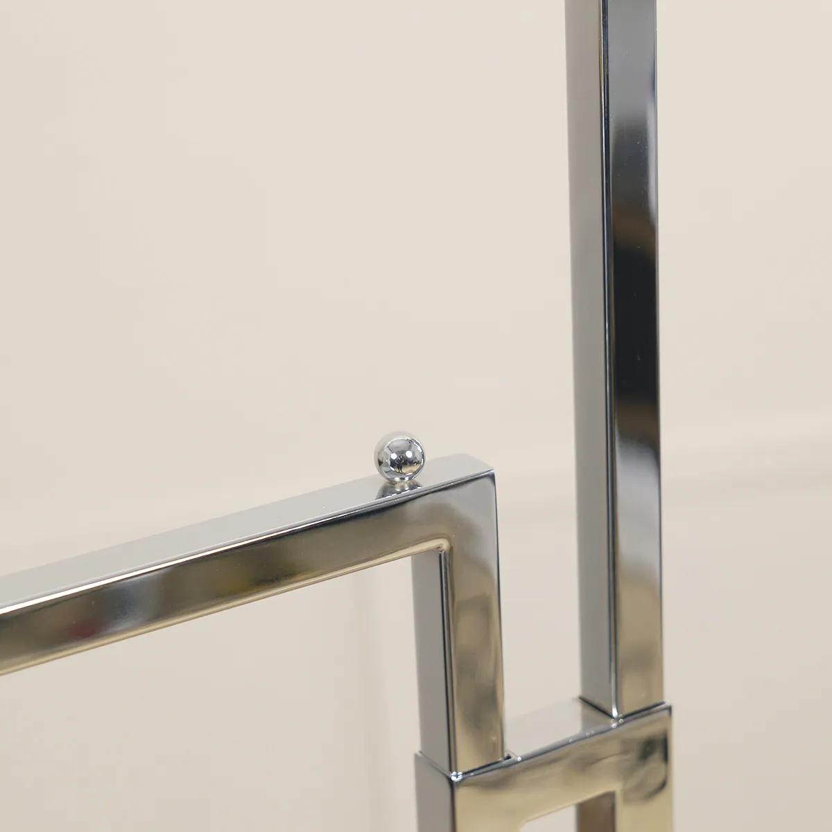 Portant vêtements 2 bras décalés droits H 126 à 180 cm métal chromé - Penderie textile - Portants à vêtements multibras-1