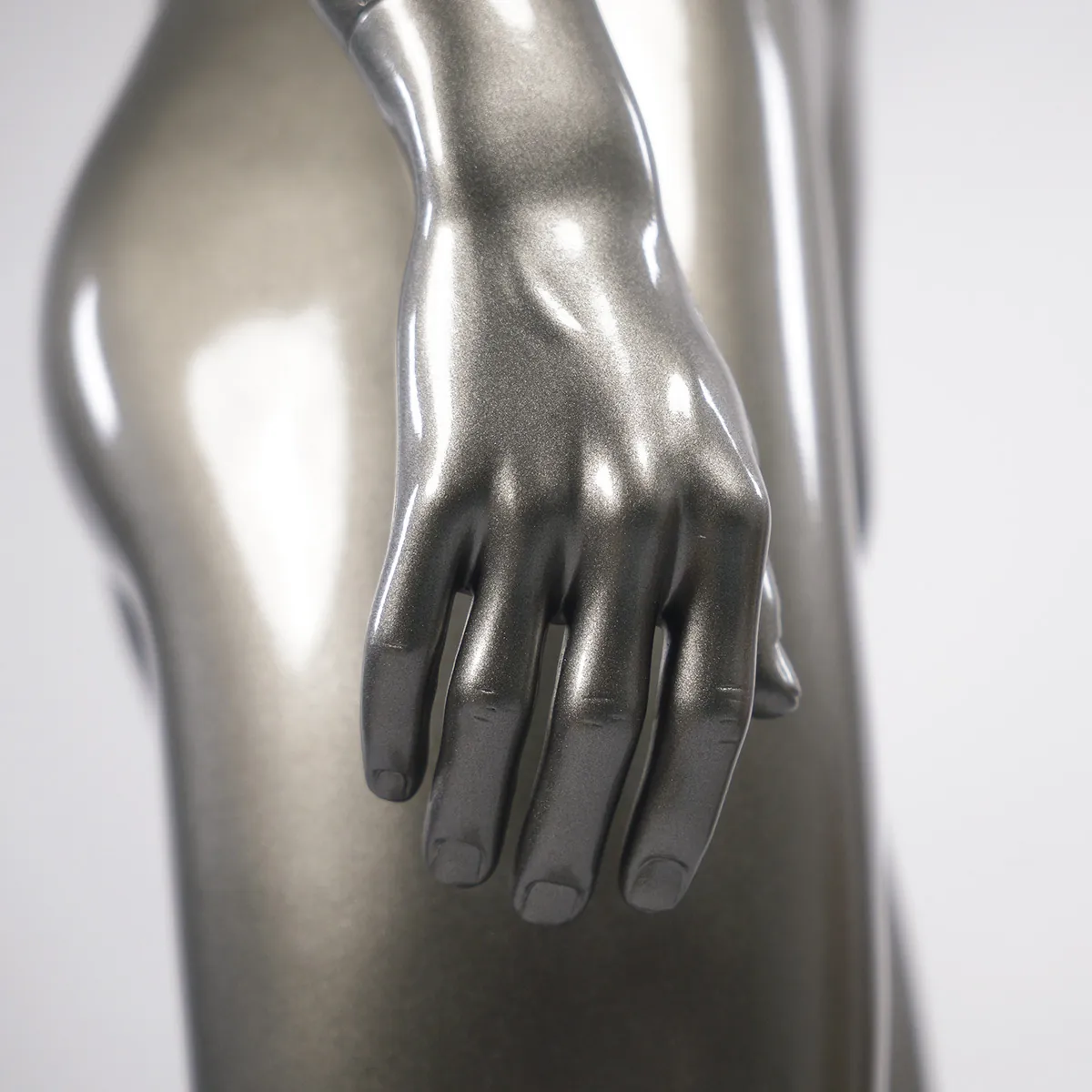 Mannequin homme finition laquée H 184 cm fibre de verre - Gris métal - Mannequins abstraits-4