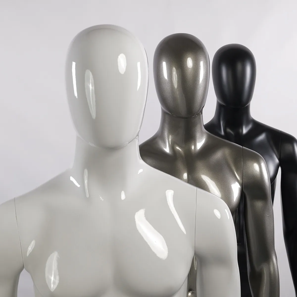 Mannequin homme finition laquée H 184 cm fibre de verre - Gris métal - Mannequins abstraits-5