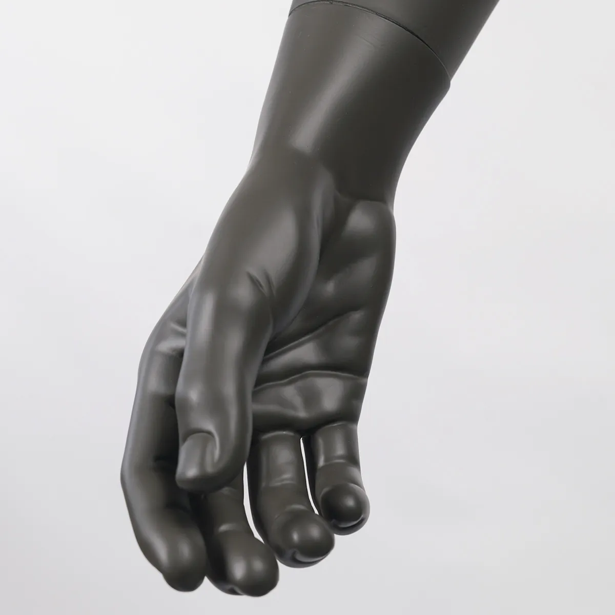 Mannequin homme, tête et cheveux sculptés, jambe droite sur le côté H 186 cm Fibre de verre - Gris anthracite mat - Mannequins cheveux sculptés-4