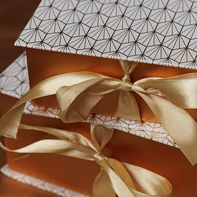 Boîtes kraft Art déco avec couvercle à rabat - blanc / cuivre - 16 x 11 x H 6 cm - Boites cadeaux carton pliables-2