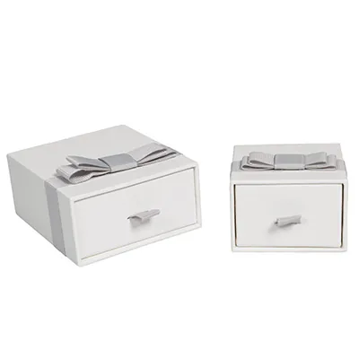 Écrins à bijoux blanc avec ruban gris - Grand modèle - Écrins à bijoux, Coffrets à bijoux-1