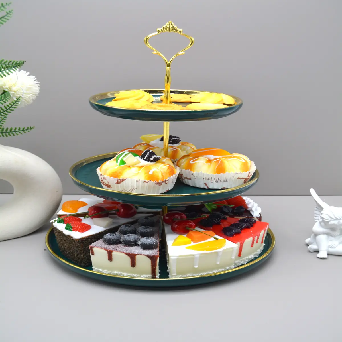 Présentoir à gâteaux 3 niveaux en céramique ø 25,5 / 20 / 15 x H 37 cm – Serviteur à gâteaux - Vert / Or - Cloches à gâteaux, Présentoirs gâteaux-2