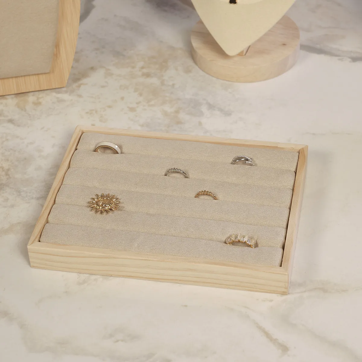 Plateau de présentation pour bagues bois et suédine 5 rangées 20 x 15 x 2,3 cm - Plateau rangement bagues - Présentoirs bagues-4