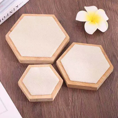 Lot de 3 présentoirs à bijoux en alvéoles bambou / tissu - Présentoirs à bijoux multifonction-1