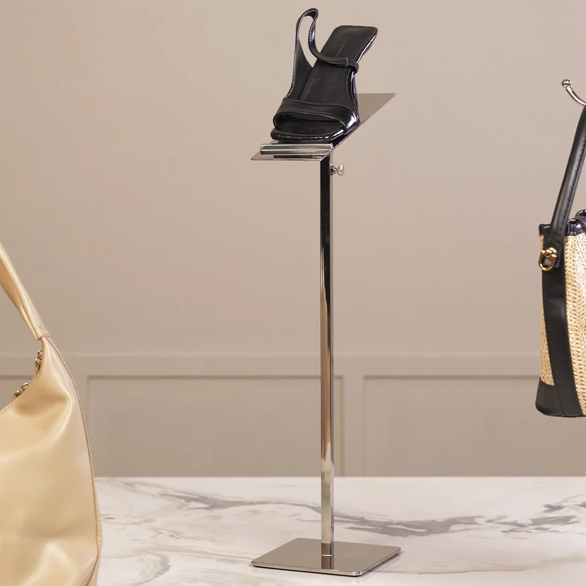 Présentoir chaussure réglable - Présentoir chaussure sur pied - Présentoirs à chaussures-1