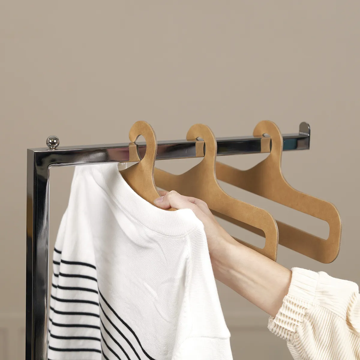 Cintre carton avec barre pantalon 31 cm - Cintre enfant carton - Lot de 10 - Cintres pour accessoires-1