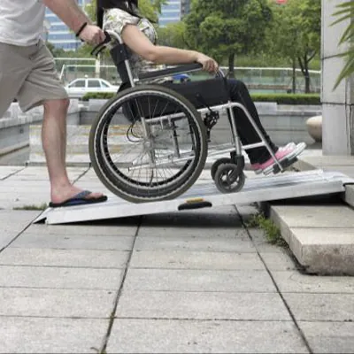 Rampe d'accès PMR pliable - Accessibilité-2