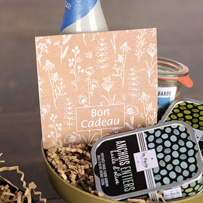 Bon cadeau kraft fleurs champêtres 12x12cm avec enveloppe – paquet de 12 - Bons cadeaux-3