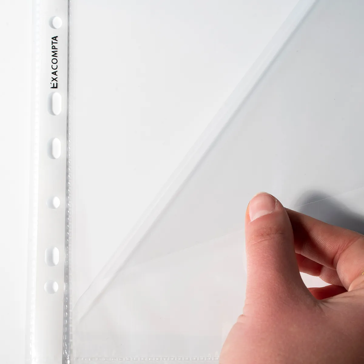 Pochette perforée transparente A4 polypropylène lisse cristal 6/100e ouverture en coin Exacompta - Lot de 10 - Protèges-documents, Porte-vues-3