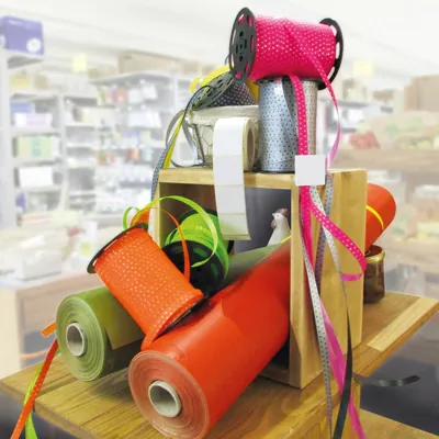 Bolduc rose fuchsia à pois 10 mm x 225 m polypropylène - Bolducs imprimés et à motifs-1