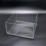 Bac de présentation plexi carré 30x30x15 cm en PMMA 3 mm