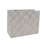 Sacs pelliculés blancs embossés carreaux or poignées cordelette 23+10x18 cm 210g/m² – Paquet de 20
