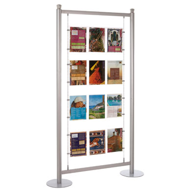 Présentoir porte-affiches sur câbles 12 x A4 – autoportant aluminium/acrylique - Vitrines d'affichage