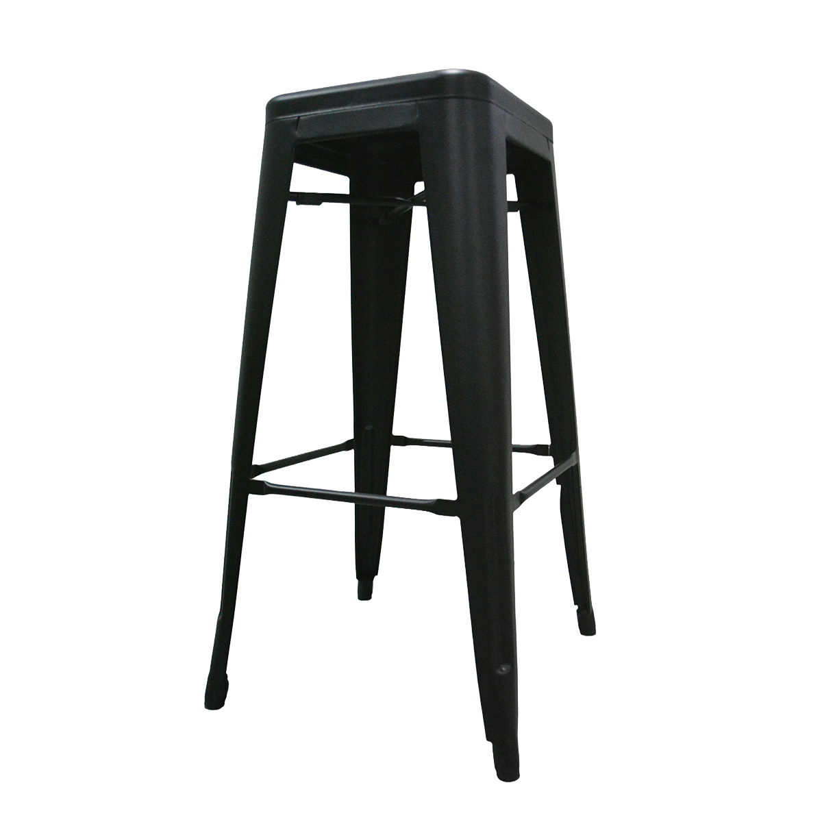 Tabouret de bar industriel empilable en métal noir H77cm – Assise avec passe-main - Tabourets-1