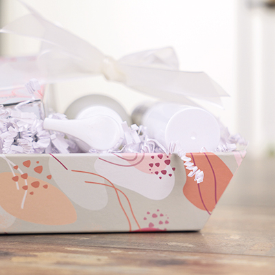 Corbeille carton carrée Beauté 20 x 20 x 5 cm beige clair / terracotta, paquet de 10 - Corbeilles carton-1