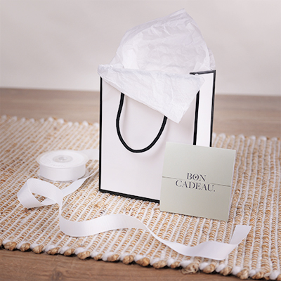 Sac papier luxe pelliculé blanc liseré noir 18 + 10 x H 22 cm - Sac cadeau - Paquet de 20 - Sacs pelliculés poignées cordelette-2