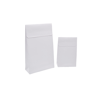 Pochette cadeau blanche mate pelliculée fermeture adhésive 14+5,5x23 cm – Paquet de 50 - Pochettes cadeaux luxe-1