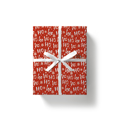 Papier cadeau rouge Ho Ho Ho flocons blancs 70 cm x 50 m 80 g/m² – Le rouleau - Papier cadeaux couchés à motifs-2