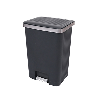 Poubelle à pédale 70 L noire L 45 x P 37,5 x H 65 cm - Poubelles professionnelles-1
