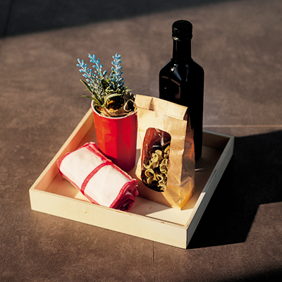 Plateau bois de présentation naturel 26,5 x 25,7 x 4 cm - Plateaux-1