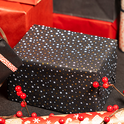 Papier cadeau Noël noir / or Mini Stars 70 cm x 50 m - Papier cadeaux couchés à motifs-2