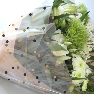 Film fleuriste - Film polypropylène à pois or et noir 80 cm x 120 m 40µ - Films polypropylène à motifs-2