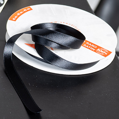 Ruban satin noir double face 16 mm x 45 m - Rubans tissu, Cordons-1