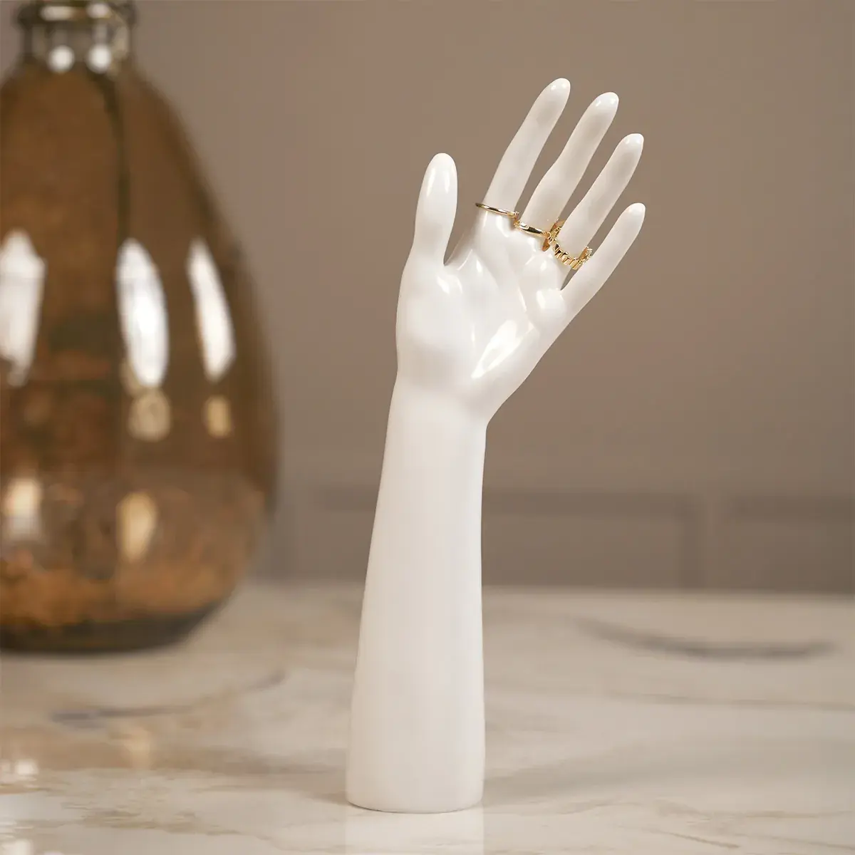 Main porte bijoux femme 36,5 cm plastique laqué - Main mannequin femme - Présentoir main - Blanc - Présentoirs mains bijoux-3