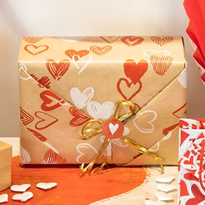 Papier cadeau kraft brun coeurs rouges et blancs My love 60 g - Rouleau de 70 cm x 50 m - Papiers cadeaux kraft à motifs-3