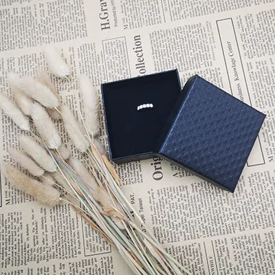 Écrin bijou plat pour Parure & Bracelet carton gaufré Noir 7,5 x 7,5 x 3,5 cm insert velours - Boite bijoux – Lot de 20 - Écrins à bijoux, Coffrets à bijoux-4