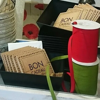 Bon cadeau kraft brun / noir 12 x 12 cm - Paquet de 12 - Bons cadeaux-5