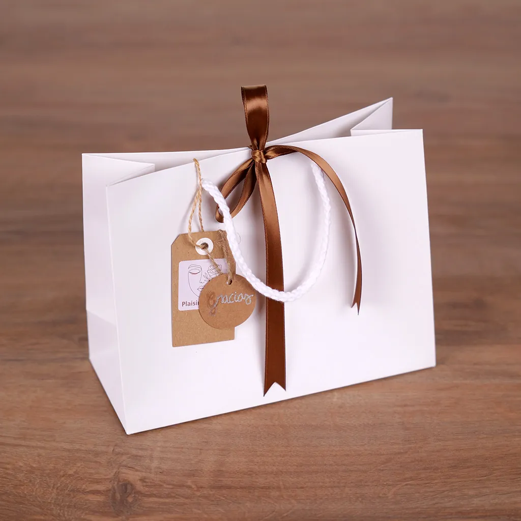 Sac pelliculé blanc mat poignées cordelette 23 x 10 x 18 cm 190g – Paquet de 20 - Sacs pelliculés poignées cordelette-3