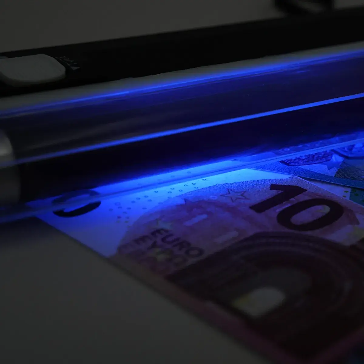 Détecteur de faux billets portable - Détecteurs de faux billets - Compteurs pièces et billets-7