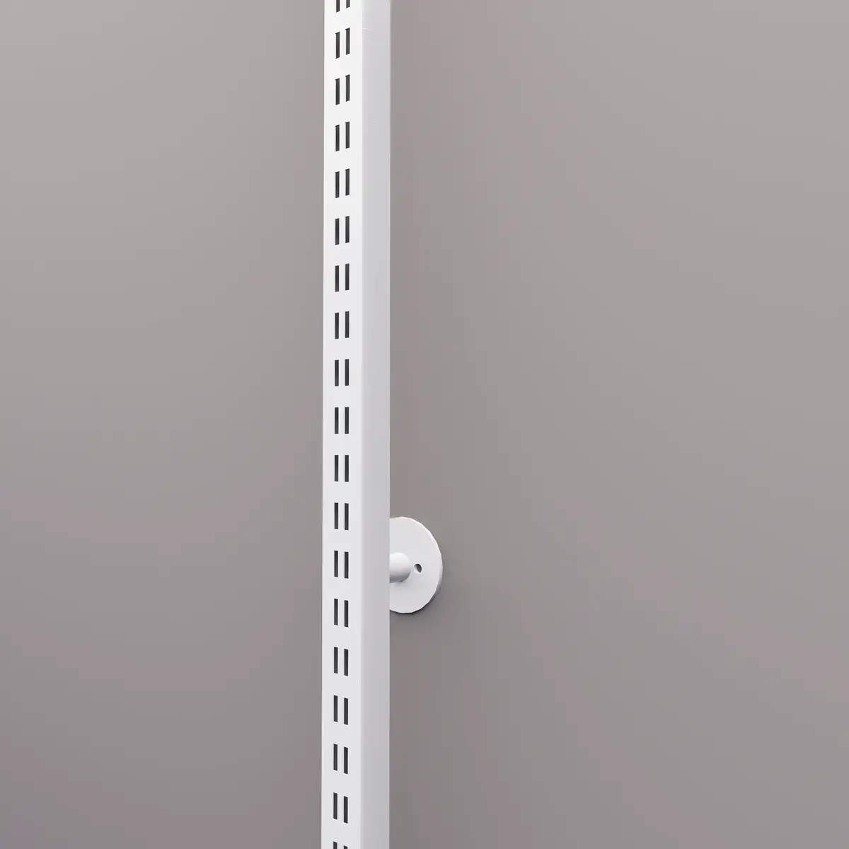 Montant crémaillère mural double perforation 240cm blanc section 25x25mm - Ligne Square 25 blanc-2