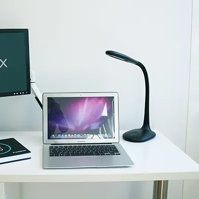 Lampe de bureau LED Unilux Lucy noire - Ergonomie bureautique -2