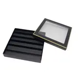 Coffret carton carré pour chocolats 6 rangées avec couvercle à fenêtre 18 x 18 x 3 cm carton 300 g/m² - Noir / Or - Lot de 10 - Ballotins chocolats vides