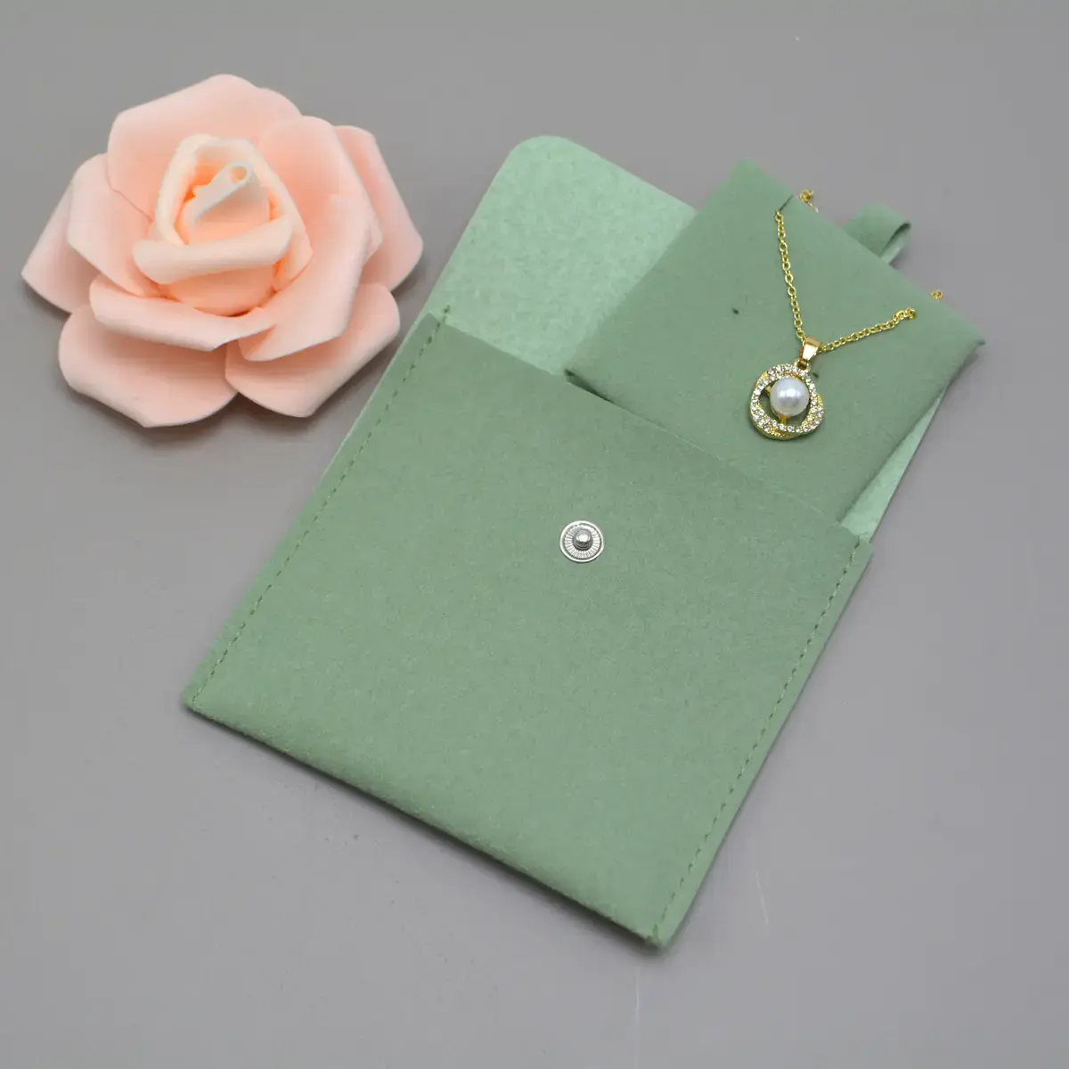 Pochette bijoux suédine avec pression 10 x 10 cm – Sachet Bijoux - Vert - Paquet de 20 - Pochettes bijoux, Support bijoux-4