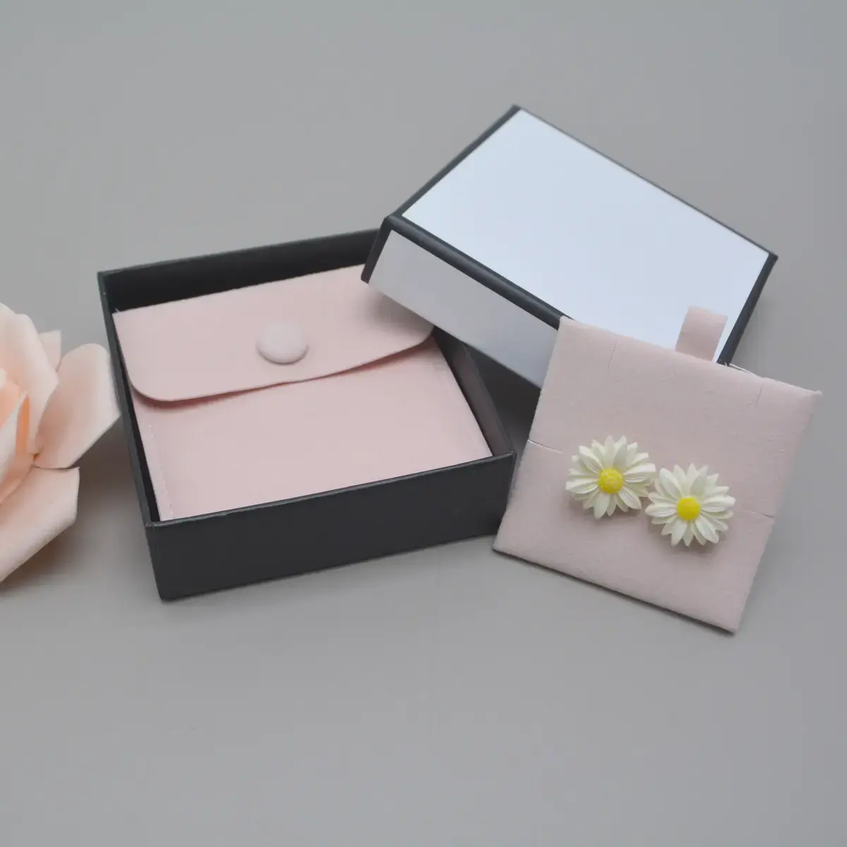 Pochette bijoux suédine avec pression 8 x 8 cm – Sachet Bijoux - Rose - Paquet de 20 - Pochettes bijoux, Support bijoux-5