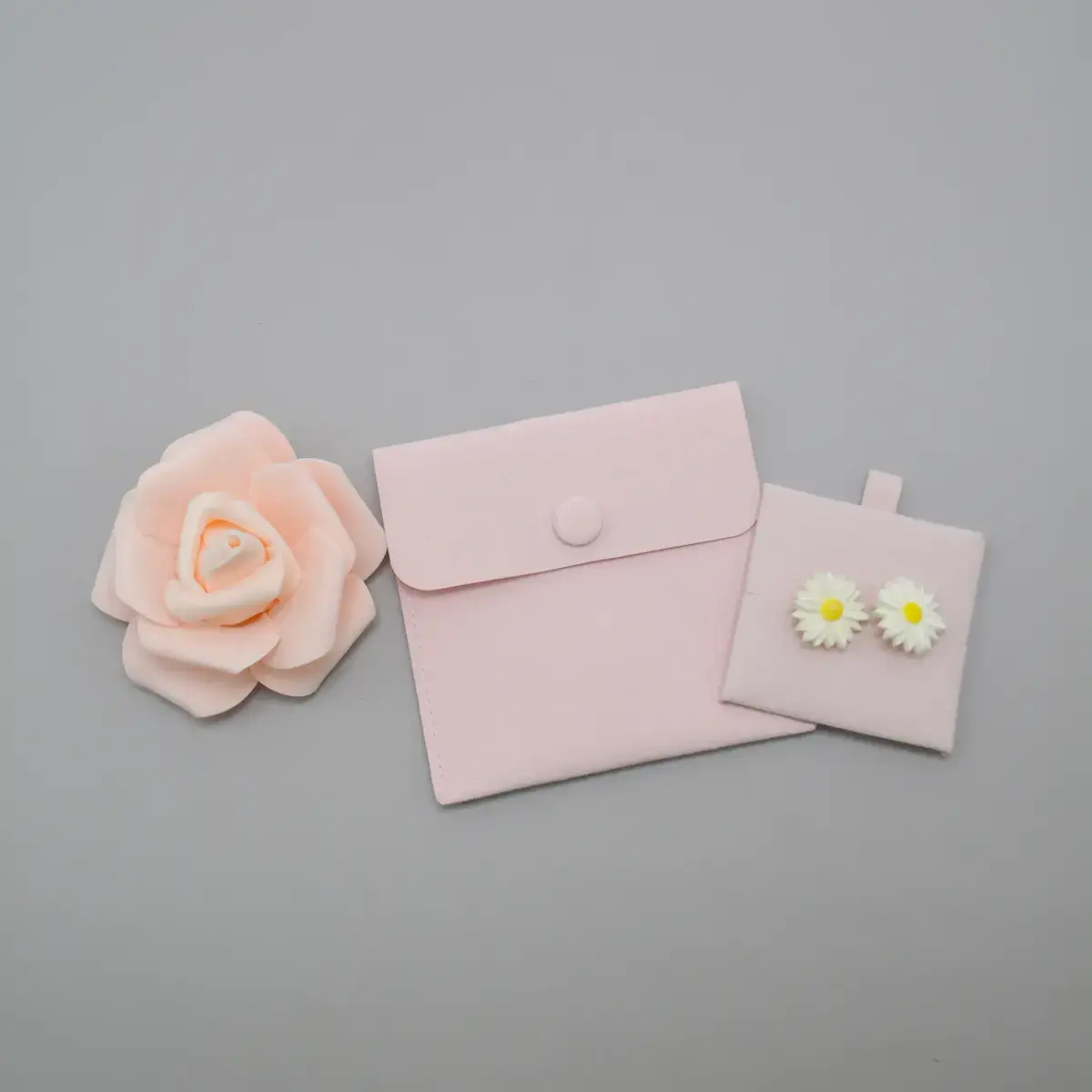 Support d'insertion rigide pour pochette bijoux suédine 6 x 6 cm - Rose – Paquet de 20 - Pochettes bijoux, Support bijoux-11