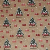 Papier cadeau Noël kraft brun Pinora motif sapin et luge 69 cm x 50 m - Papier cadeau pro - Papiers cadeaux kraft à motifs