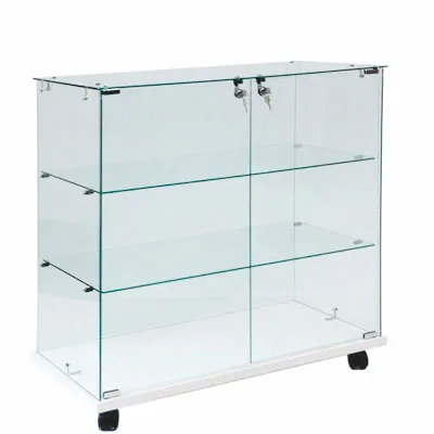 Vitrine comptoir en verre trempé socle blanc 2 tablettes 80 x 40 x 90 cm sur roulettes - Vitrine d’exposition - Vitrines Bois
