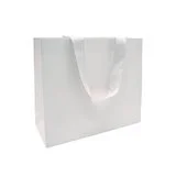 Sac papier blanc gaufré avec poignées en ruban blanc L.19 x P.8 x H.15 cm - Sacs kraft luxe