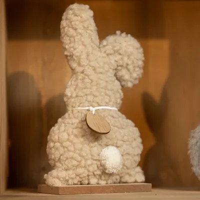 Lapin de Pâques sur socle bois 11,8 x 23 cm Beige - Déco de Pâques - Accessoires et Objets déco-2